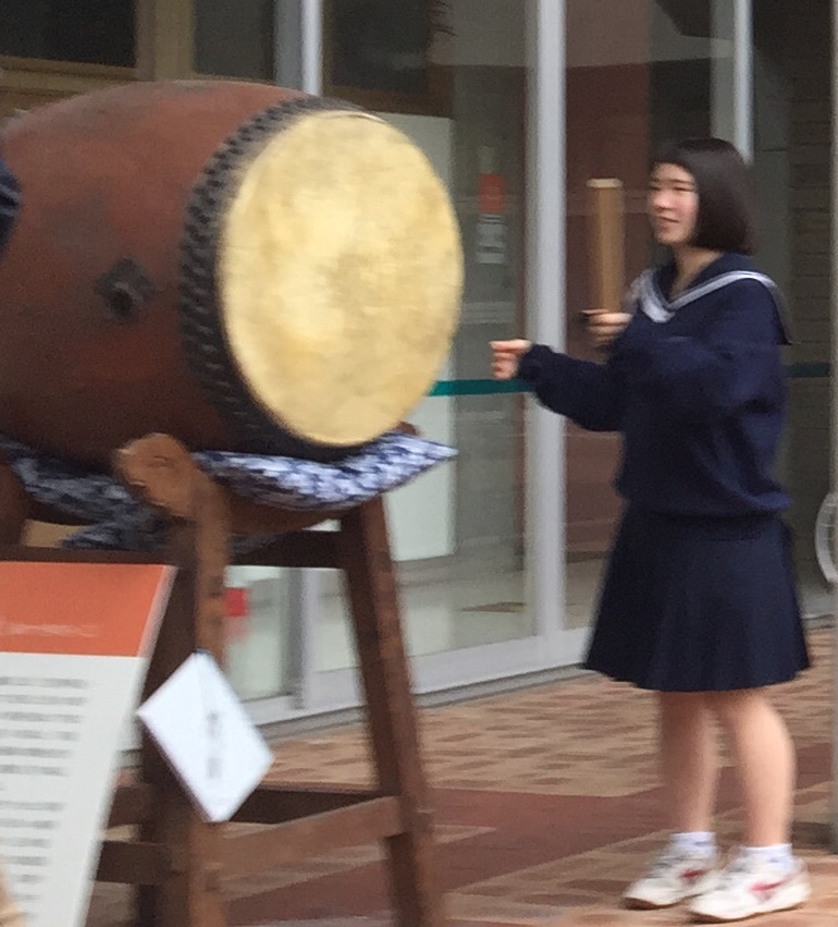 “暁の太鼓”